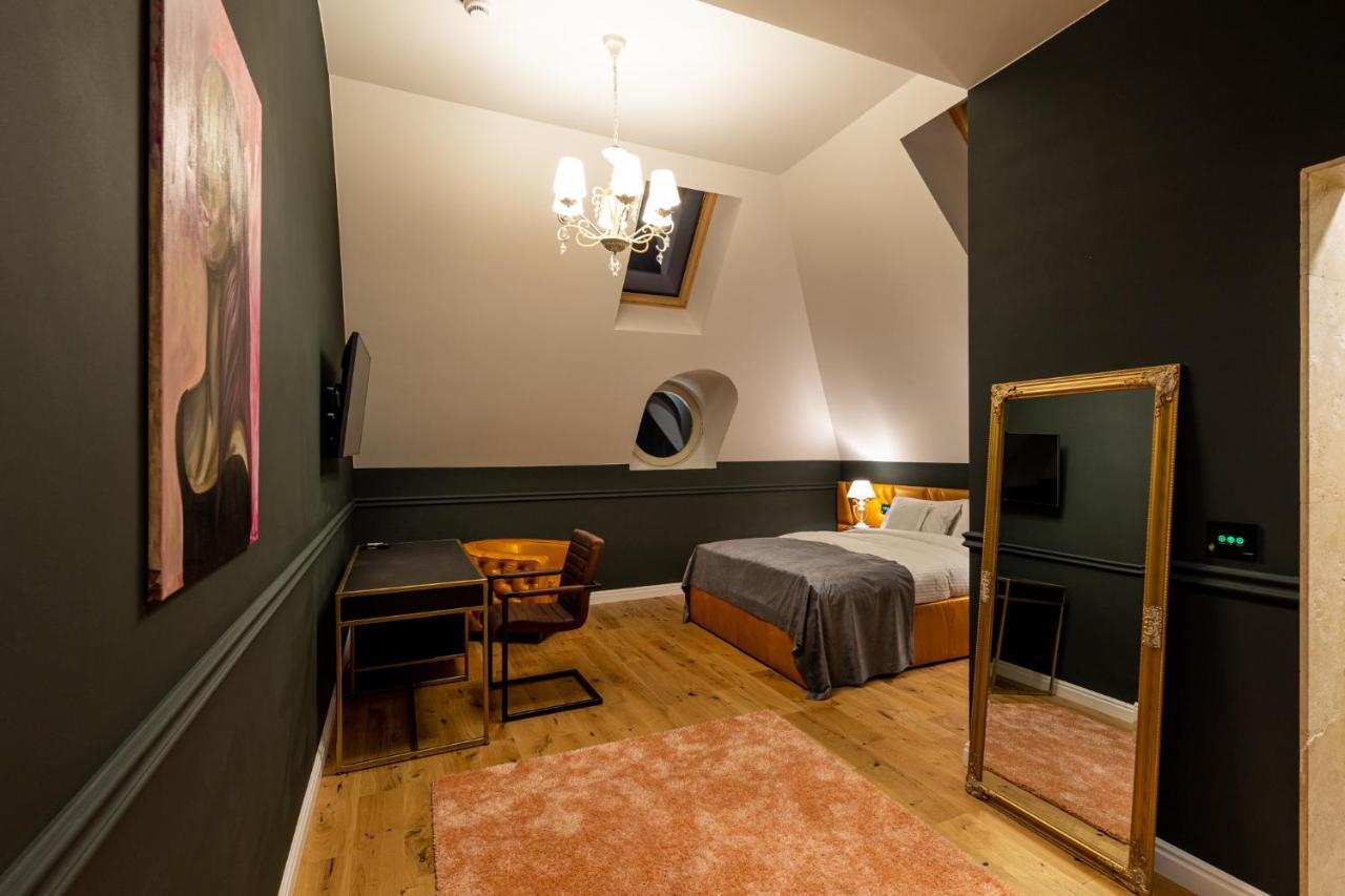 Boutique Hotel Cocosul de Aur Târgu-Mureş Extérieur photo